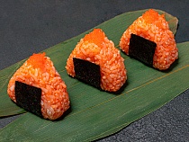 Суши-кейки: сет сяке онигири